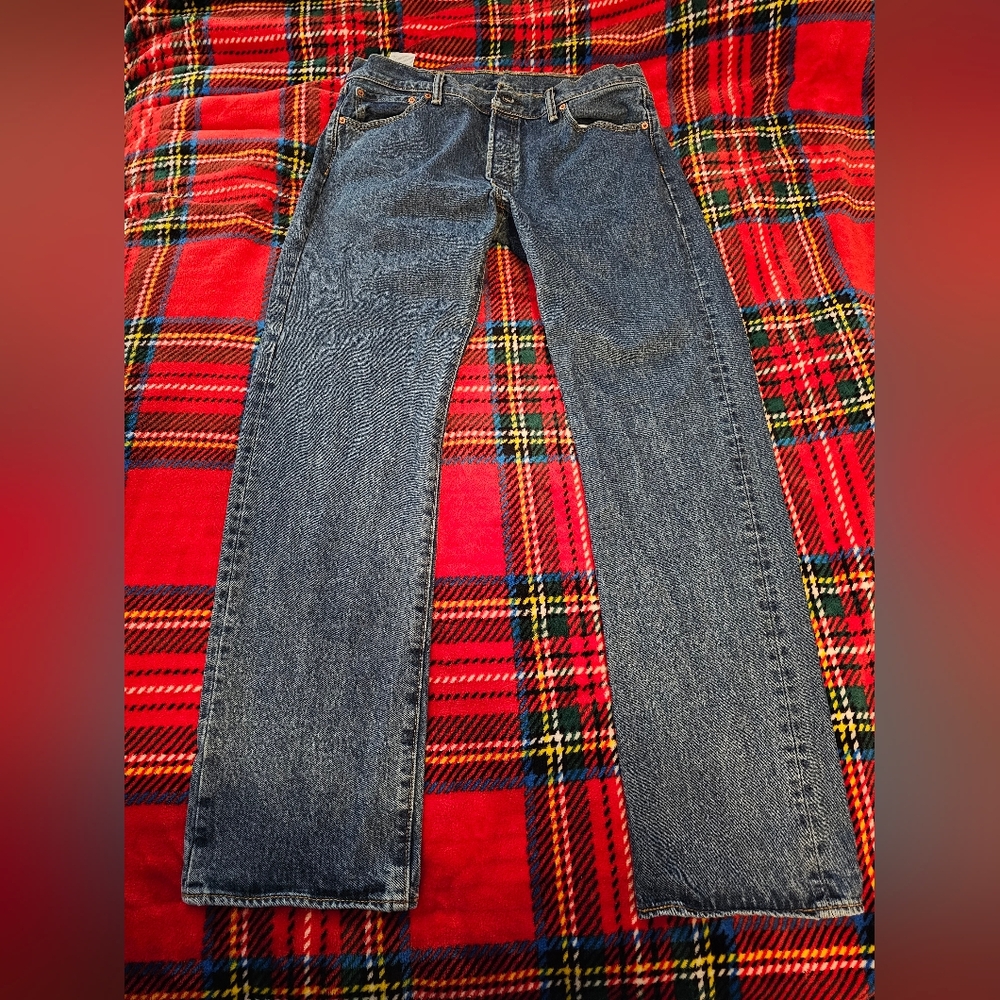 Levi  501 Jeans 36x34 Button Fly